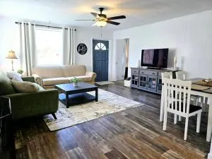 Salt Lick Creek Cottage - Silver Point