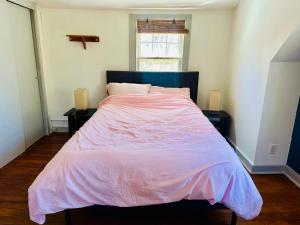 Rustic Cozy Private East Hampton Sorings Getaway