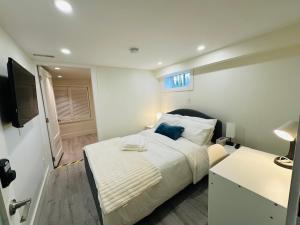 Quiet Basement Suite Steps from Quilchena Park in Vancouver