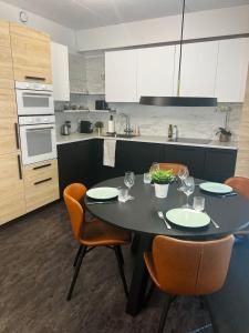 Lovely 1-bedroom apartment with patio and sauna