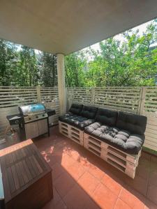 Lovely 1-bedroom apartment with patio and sauna