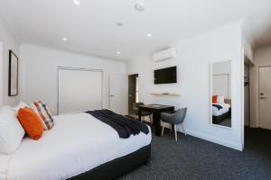 Rosella Suite - An Accessible Couples Retreat