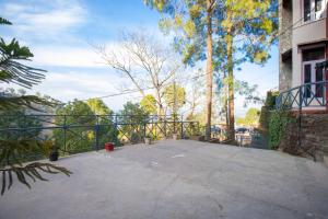 Alaya Stays Mehar Villa - 3 BHK With Garden & Scenic Views