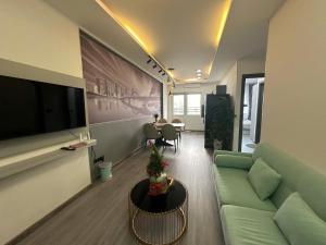 2 Bedroom Apartment, 12 floor, Sea View