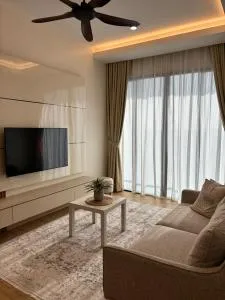 Comfy Stay Near Aman Central with Infinity Pool - Pendang