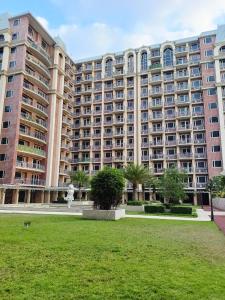 BP952 With Balcony and River View