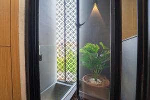 Keenan Living Luxe Seturan