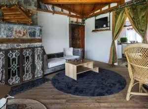 Teos Retreat Houses-Passiflora - إزمير