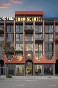 Sunrise Hotel Vân Đồn