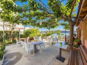 Seaside Apartment in Rab