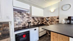 Résidence Betelgeuse - Appartement confortable · Proche des pistes et des commerces · Balcon MAE-7376