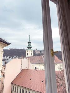 Buda Castle View Grand Apartment