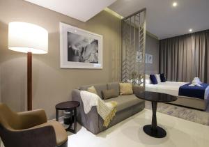 Stylish Studio Apartment in Dubai with Pool & Gym