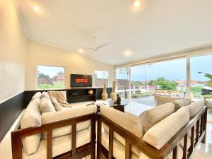 Kiana - Chic2BrEscape, Rooftop, View, Pool, NrBeachCafe, Canggu