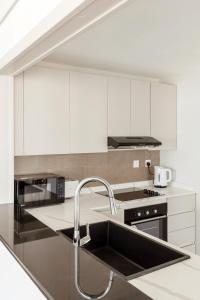 Beautiful 3 bed In Dubai Marina!