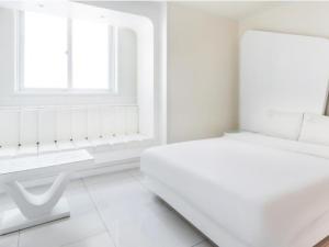 Zara Hotel Peace Square