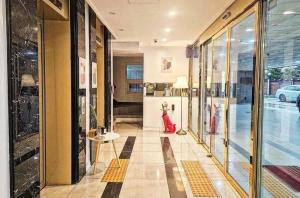 Zara Hotel Peace Square