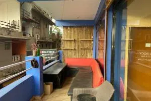 Hotel O Red Rock Guest House - Querim