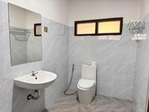 Yula Hotel Thatluang