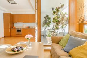 Lumina luxury 3-rooms apart in Warsaw