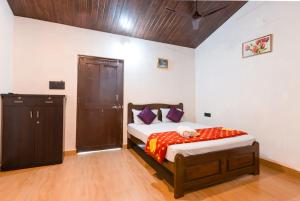 Peacock Retreat 4BR Cottages with Private Pool & Scenic Views Saligao