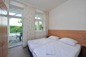 Ferienwohnung-2-Villa-Celia-Sellin-strandnah-fuer-6-Personen