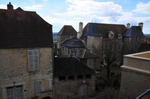 Hotels Les Glycines Vezelay : photos des chambres