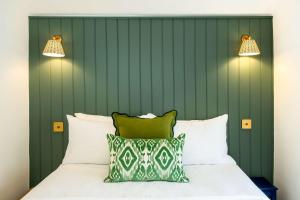 Purple Poppy Cottage