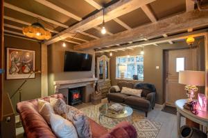 Purple Poppy Cottage