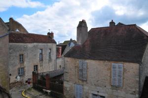 Hotels Les Glycines Vezelay : photos des chambres