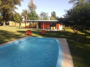 Casa con Parque, Piscina y Cancha de Futbol