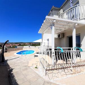 Cozy Apartment Rosmarin with private Pool