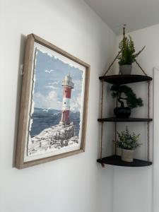 Sunny 2-Bed Coastal Stay with Free Parking