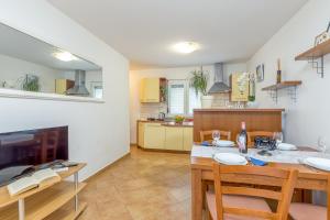 House In The Vineyard - Happy Rentals