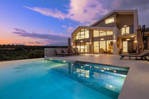 Theo Luxury Villas With Sea View