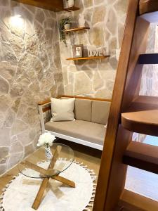 Cave Apartment - Nature Nests