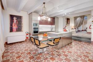 Right House - Stampace Historic Centre img1