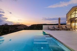 Theo Luxury Villas With Sea View