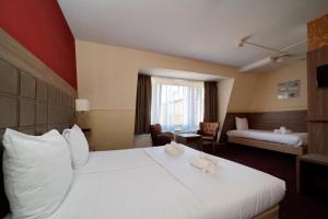 Triple Room room in Aadam Hotel Wilhelmina
