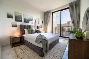 Private Beach 1BR-Yacht Club-Work Space-Pool-Gym