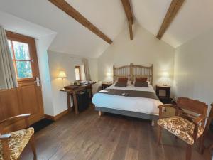 Hotels Chateau de Challanges : photos des chambres