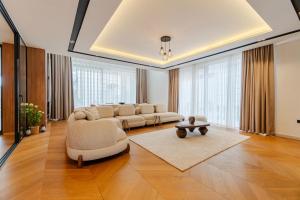 5-Bedroom Villa with Pool & Sauna