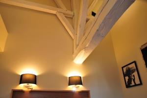 Hotels Les Glycines Vezelay : photos des chambres
