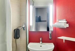 Hotels B&B HOTEL Saint-Michel sur Orge : photos des chambres