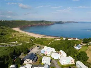 Freshwater East Beach Chalet- gentle walk to the beach - Stackpole Elidor