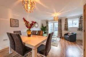 Chic House With Parking And Private Garden - Swanscombe
