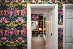 Brighton Central Stay sleeps 17 with sea views roof terrace