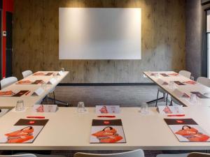 Hotels ibis Montceau les Mines : photos des chambres