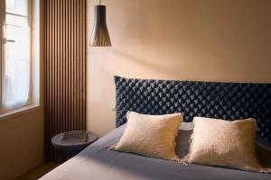 Suite atypique - Jacuzzi privatif en centre ville de Cognac