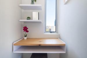 The Rose 506: Studio Apartment with Rooftop Pool
